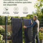 Balkonkraftwerk installé sur un balcon ensoleillé, montrant la production d'énergie renouvelable.