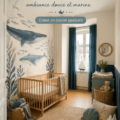 Chambre de bébé décorée sur le thème de l'océan avec des couleurs apaisantes et des accessoires marins