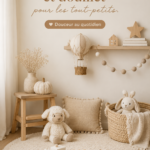 Un coin apaisant et cosy pour enfants avec des coussins confortables et une lumière douce.