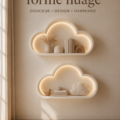 Etagère nuage en bois décorée dans un salon moderne