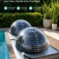 Collecteur solaire à 360° installé sur un toit de maison moderne.