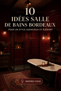 Une salle de bain élégamment décorée en bordeaux avec des accessoires raffinés.